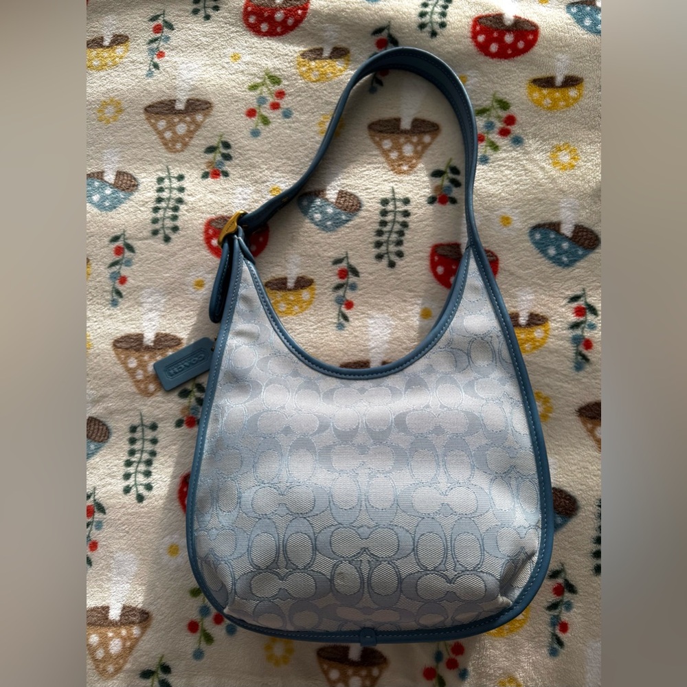 SOLD. Coach Ergo